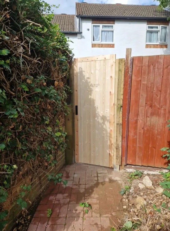 Fencing, Gates, Decking & Patios in Dunstable
